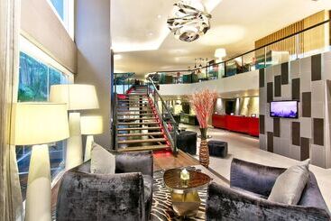 هتل Park Plaza Bangkok Soi 18