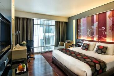 هتل Park Plaza Bangkok Soi 18