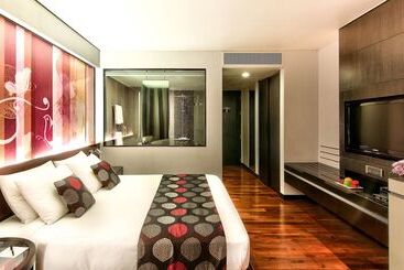 هتل Park Plaza Bangkok Soi 18