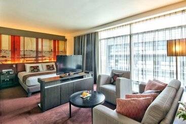 هتل Park Plaza Bangkok Soi 18
