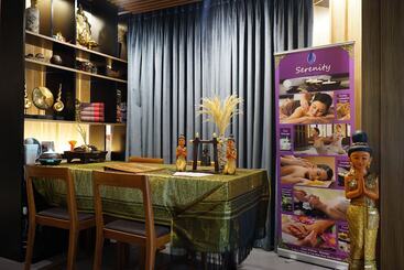 هتل Park Plaza Bangkok Soi 18