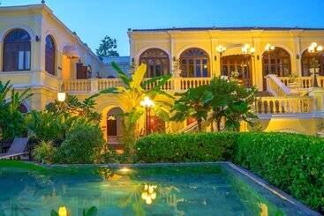 هتل Praya Palazzo