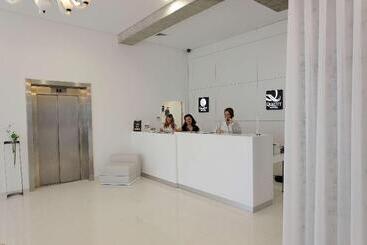 هتل Quality Centre del Mon Perpignan