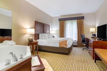 هتل Quality Inn & Suites Decatur  Atlanta East