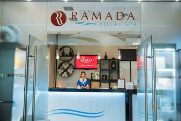 酒店 Ramada By Wyndham Yekaterinburg