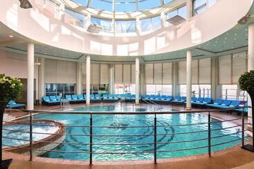 酒店 Ramada By Wyndham Yekaterinburg