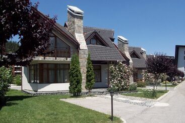 هتل Redenka Holiday Club