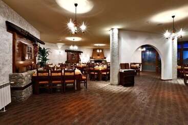 هتل Redenka Holiday Club