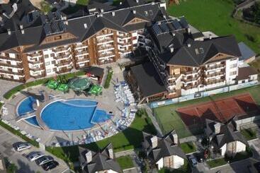 هتل Redenka Holiday Club