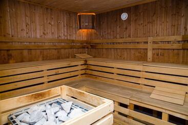 هتل Redenka Holiday Club