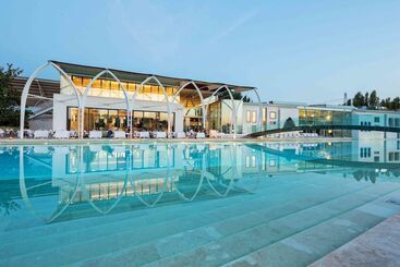 هتل Riviera Golf Resort
