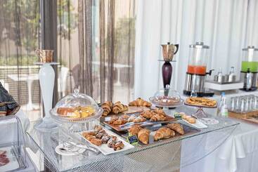 هتل Riviera Golf Resort