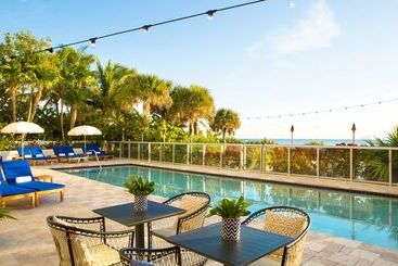 هتل Sole Miami A Noble House Resort