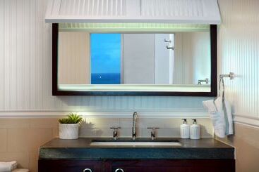 هتل Sole Miami A Noble House Resort
