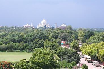 هتل Taj Plaza, Vip Road, Agra