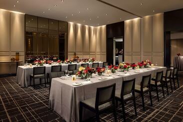 هتل The Hazelton