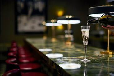 هتل The Hazelton