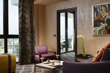 هتل Uptown Palace