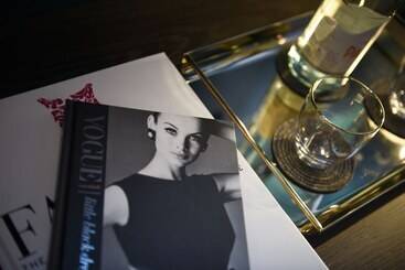 Hux Hotel, Kensington