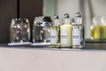 Hux Hotel, Kensington