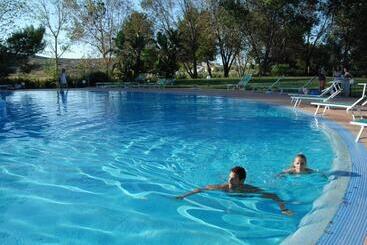 هتل Valtur Baia Del Gusmay Beach Resort