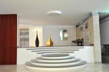 هتل Valtur Baia Del Gusmay Beach Resort