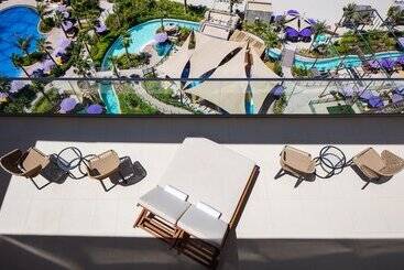 Centara Mirage Beach Resort Dubai