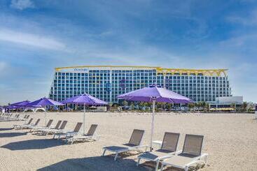 Centara Mirage Beach Resort Dubai