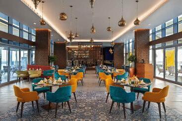Centara Mirage Beach Resort Dubai