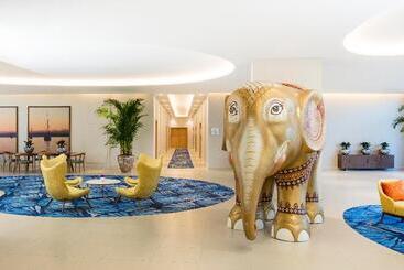 Centara Mirage Beach Resort Dubai