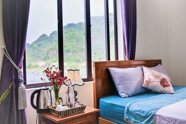 هتل Funny Monkeys Homestay