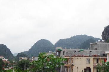هتل Golden Forest Homestay