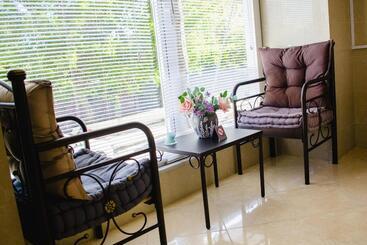 هتل Nikolakakis Rooms Lavrio