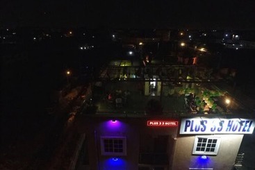 هتل Plus 33
