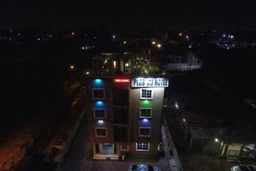 هتل Plus 33