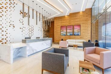 S19 Hotel Al Jaddaf Metro Station