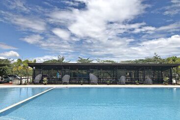 هتل Sea Garden Resort Iloilo