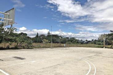 هتل Sea Garden Resort Iloilo