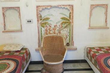 هتل Udai Haveli Guesthouse