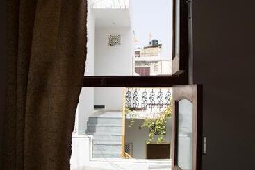 هتل Udai Haveli Guesthouse
