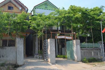 هتل Village House