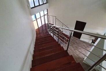 تختخواب و صبحانه Zambezi Riverside Accommodation