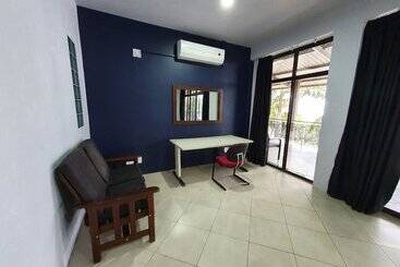 تختخواب و صبحانه Zambezi Riverside Accommodation