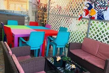 پانسیون Hostal Ragga Ragga