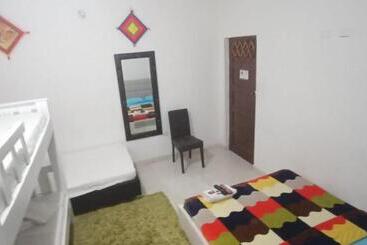 پانسیون Hostal Sumaiwa
