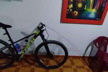 پانسیون Hostel Las Gardenias Ayacucho