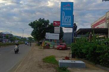 پانسیون Wisma Reza Palopo