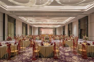 Radisson Blu Hotel & Spa, Nashik
