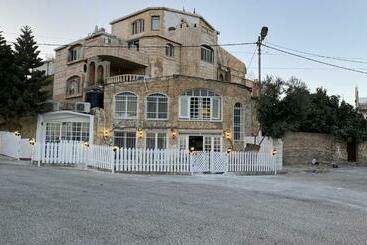 Ruins Wall &hostel Ruins View