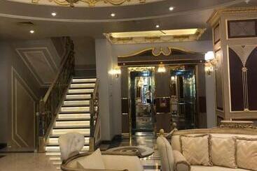 Golden Hi̇ll Hotel Downtown
